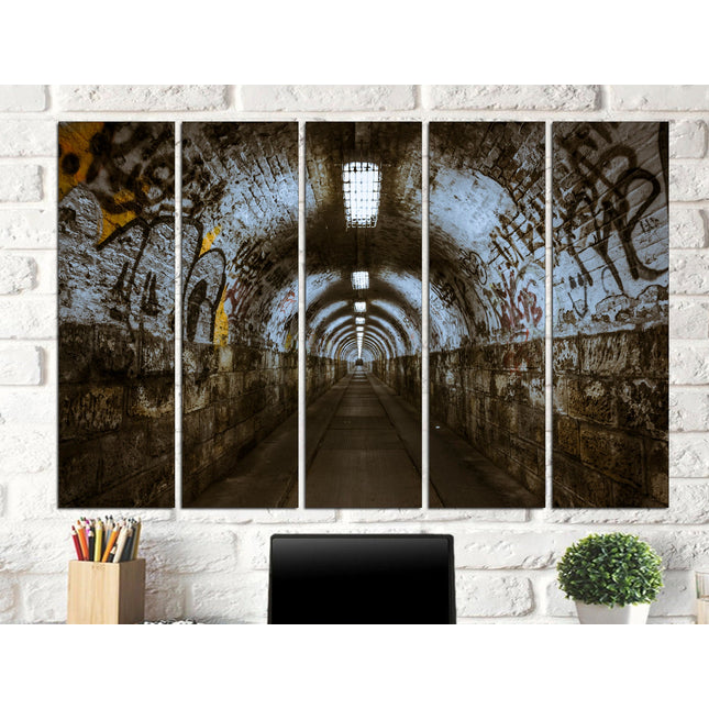 Modern art print Graffiti art canvas Trendy wall art Large canvas art Tunnel art Metro on canvas Subway graffiti